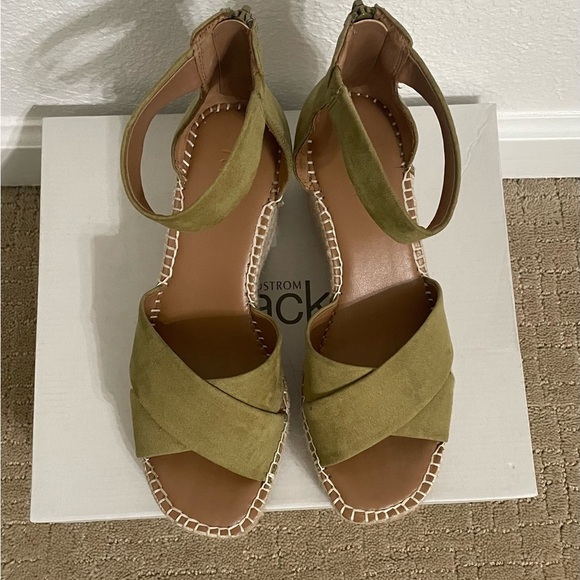 Nordstrom Rack Espadrille Wedge Caroline Sandals Ankle Strap Faux Suede Green​ - Picture 5 of 5